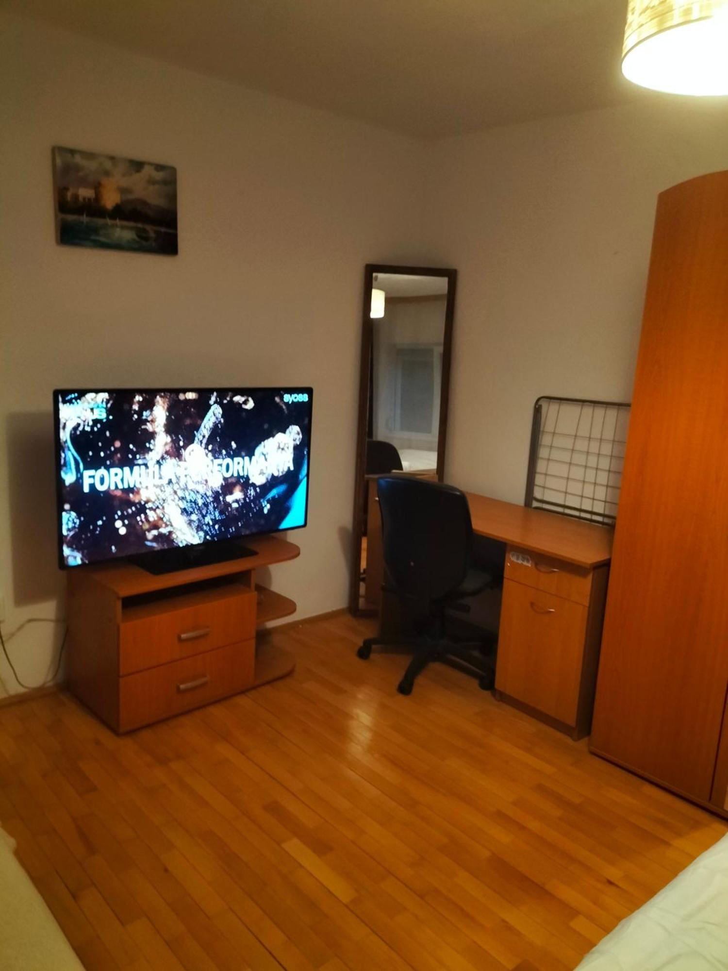 Studio On Oradea Luaran gambar