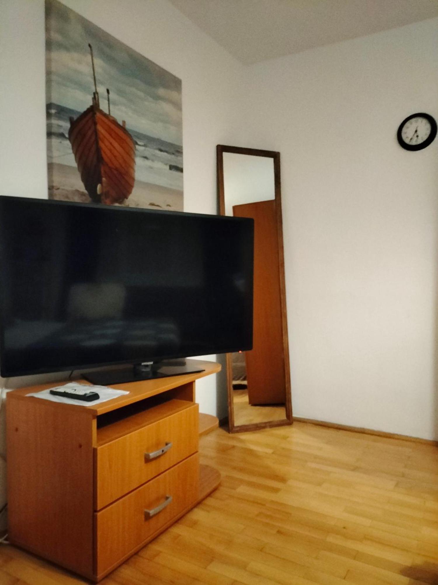 Studio On Oradea Luaran gambar